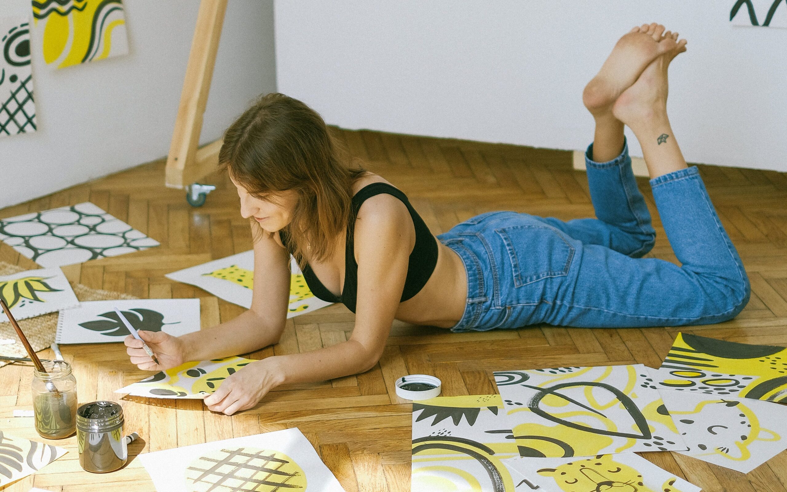 mulher pintando